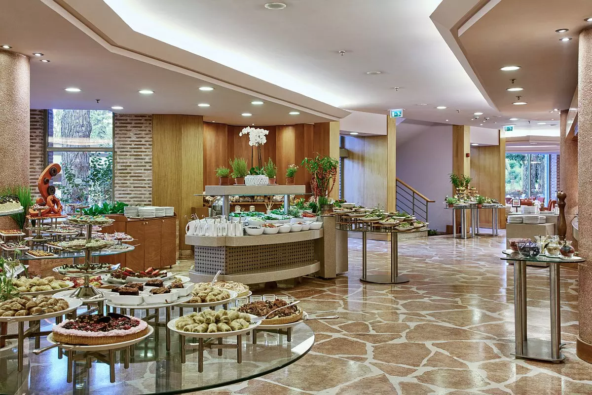 هتل گلوریا ورد بلک آنتالیا